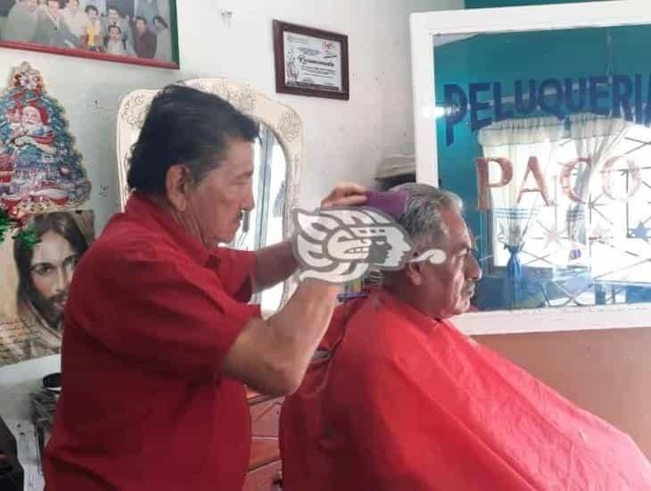 Paquito, el peluquero que tiene historia en Nanchital ¡Icónico en la ciudad!