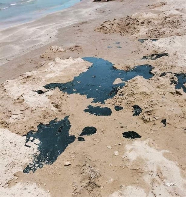 Detectan manchas de chapopote en playas de Tuxpan