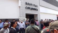 Denuncian presunta negligencia en hospital de Orizaba; cierran calles (+Video)