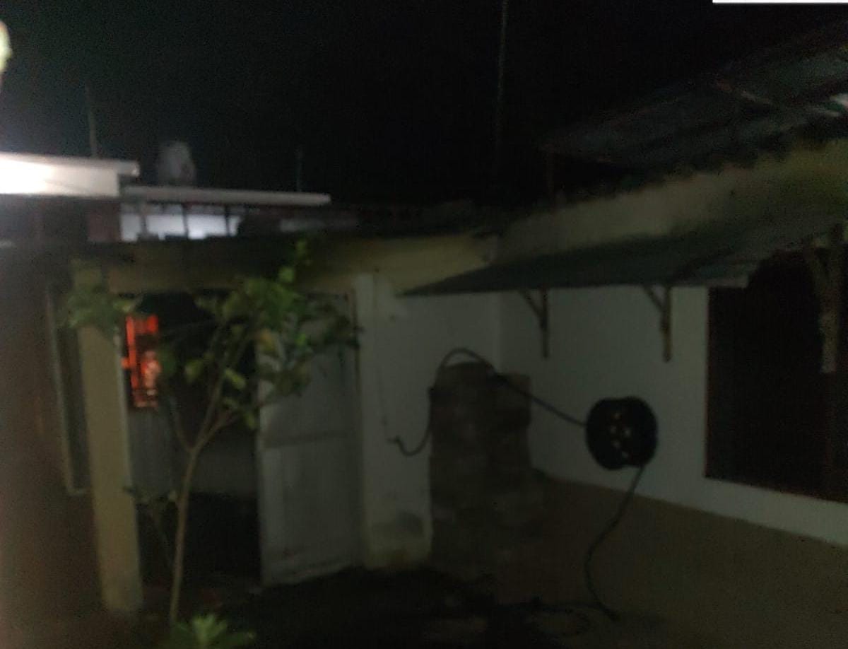Mujer incendia su casa en intento por quitarse la vida; evitan tragedia en Úrsulo Galván