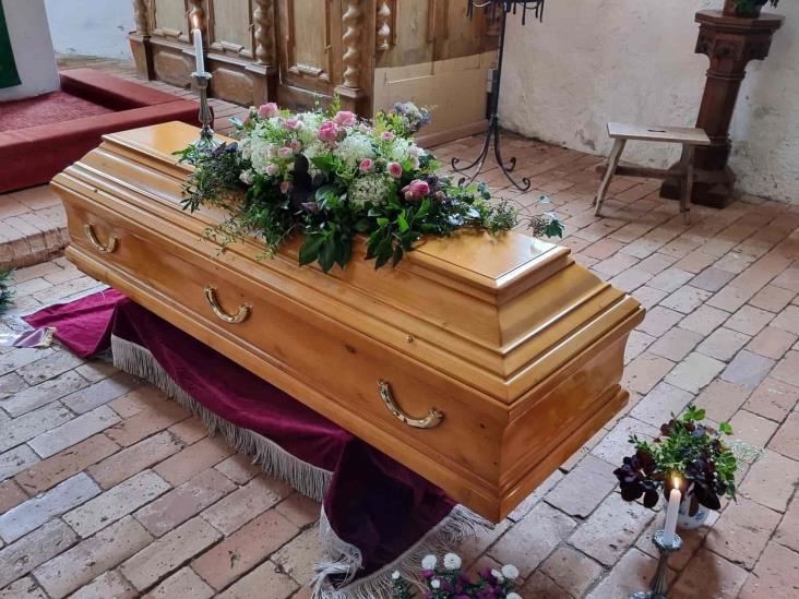 ¡Revive en su funeral! Investigan peculiar caso de mujer ecuatoriana