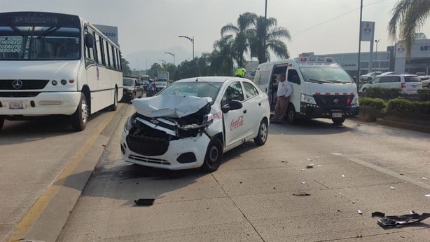 Aparatoso choque en Córdoba deja cuantiosos daños