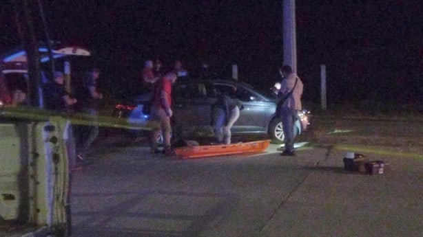 Pierde la vida trabajador del Poder Judicial tras chocar en Malecón de Coatza