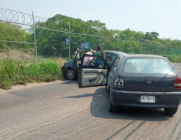 Invade carril y choca de frente en carretera de Veracruz