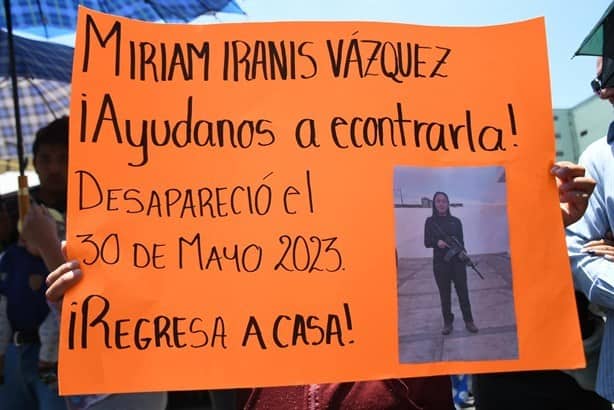Protestan en Xalapa para agilizar la búsqueda de Miriam, integrante de la Fuerza Civil
