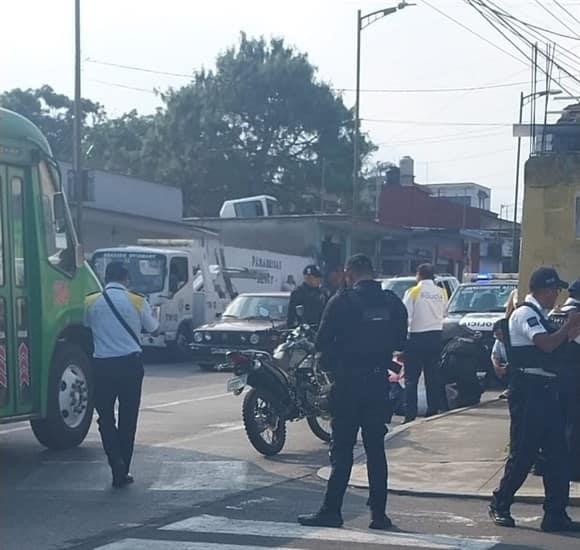 Motociclista que descendía a exceso de velocidad atropelló a una joven ; en Orizaba