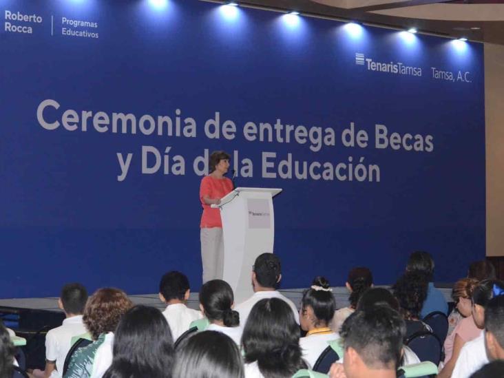 Premia TenarisTamsa la excelencia académica con 369 becas a estudiantes