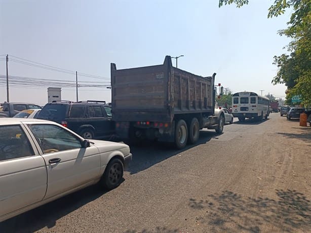 Tráfico pesado tras balacera en Veracruz; tome vías alternas