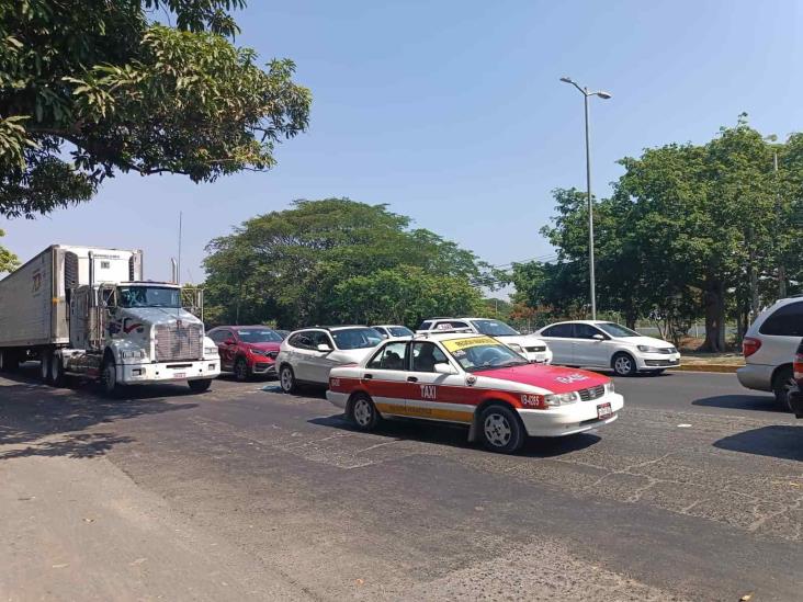 Tráfico pesado tras balacera en Veracruz; tome vías alternas