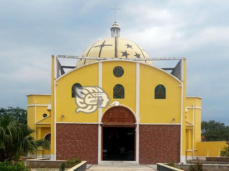 Realizan cambio de párroco en la Parroquia de Nuestra Señora de Amatitlán