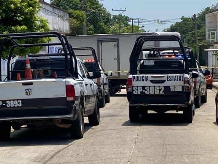 Aseguran bodega en Minatitlán; habría autos robados