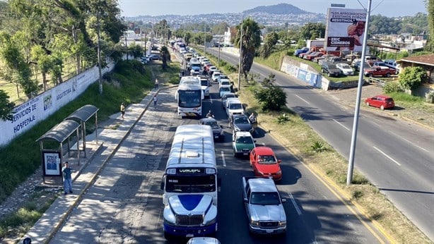 Manifestantes en Banderilla avientan huevos a Alcalde por falta de agua