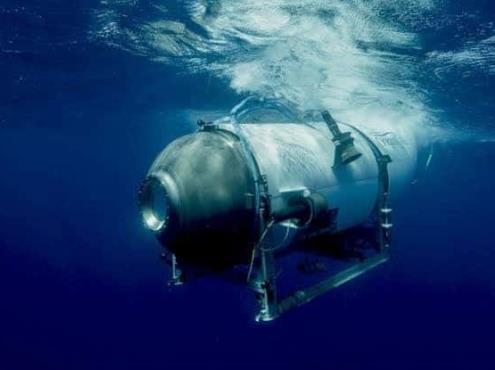 Desaparece submarino de turistas para ver los restos del Titanic