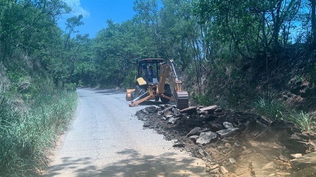 SIOP alista pavimentación de carretera Acayucan- Soteapan