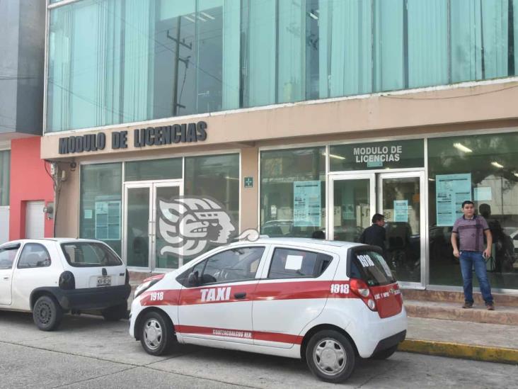 Disminuye afluencia en oficinas de licencias en Coatzacoalcos