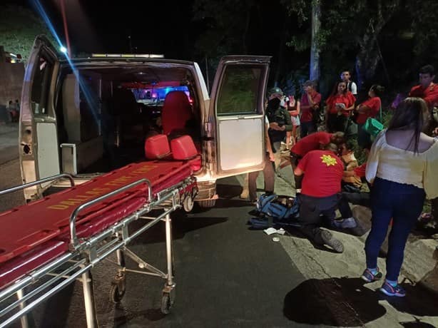 Chofer se arranca y deja lesionada a pasajera; pasó en Xalapa