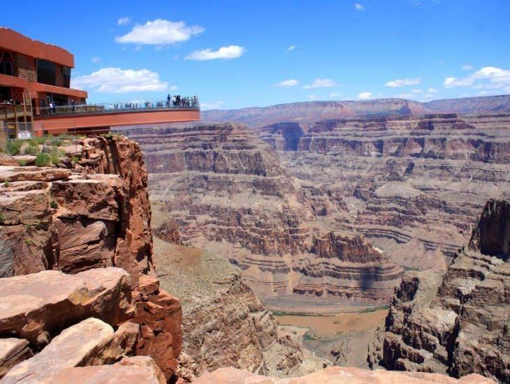 Muere turista luego de caer de más de 1200 metros desde el Skywalk del Gran Cañón