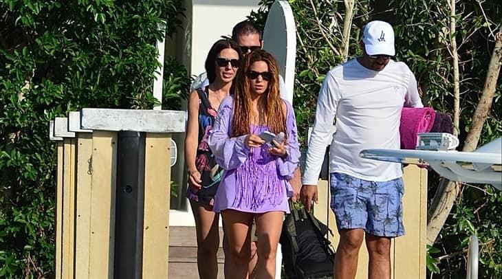 ¡Sigue la historia de amor entre Shakira y Lewis Hamilton! Disfrutarán de un viaje romántico en el Caribe 