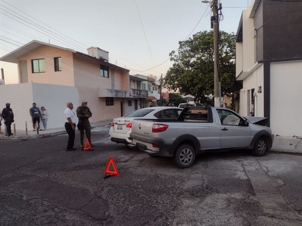 Violento choque en calles de la 21 de Abril en Veracruz