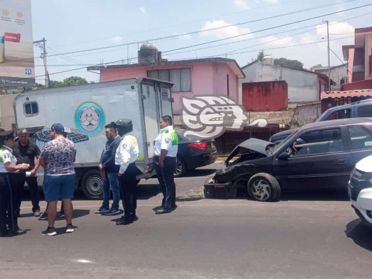 Chocan por alcance en el bulevar Xalapa-Banderilla