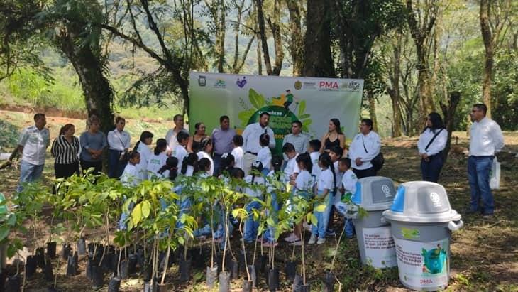 En el marco del Día Mundial del Medio Ambiente reforestan árboles en Río Aljojuca