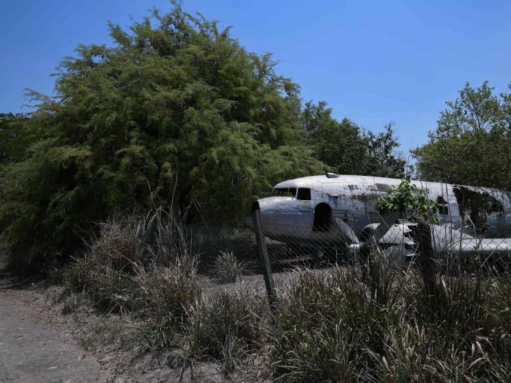 Avioneta de narcos se convierte en atractivo turístico en Veracruz