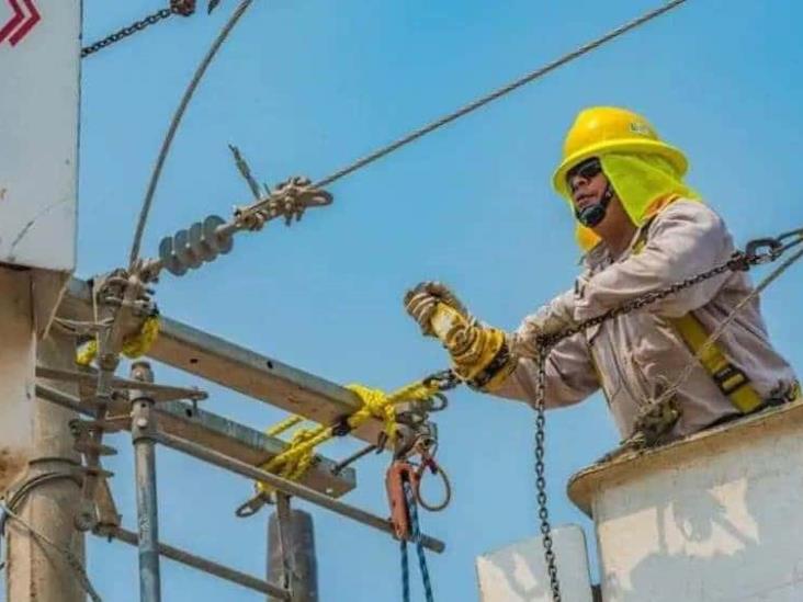 CFE cambiará 100 transformadores en Veracruz para evitar más apagones
