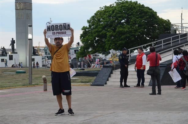 Fernández Noroña da mensaje al pueblo desde la Macroplaza de Veracruz(+Video)