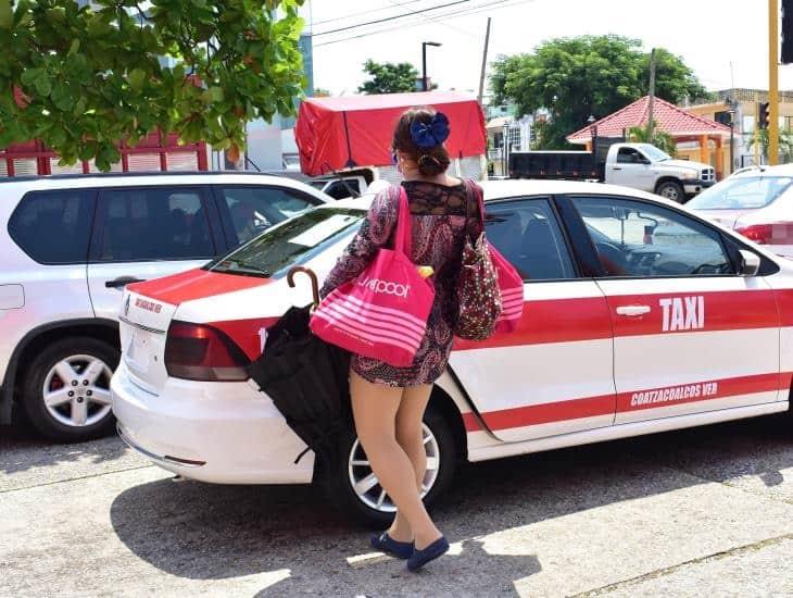Taxistas en Coatza se pasan de listos con los visitantes; hasta 110 pesos por servicio