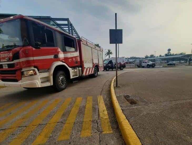 Se registra incendio en Walmart de la Riviera Veracruzana