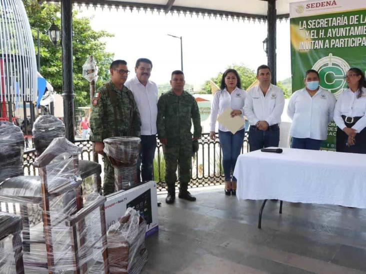 Inicia en Tihuatlán canje de armas por artículos para el hogar