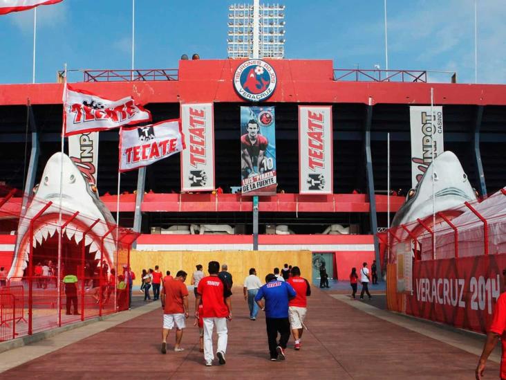 Habrá mural de exjugadores de Tiburones Rojos en Veracruz