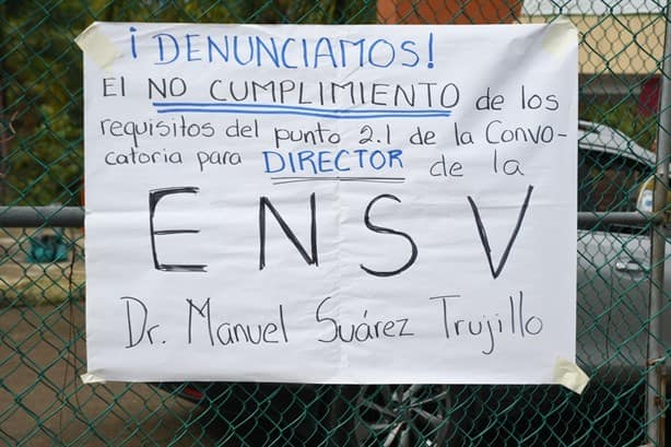 En Normal Manuel Suárez Trujillo, en Xalapa, inician semana con plantón (+Video)