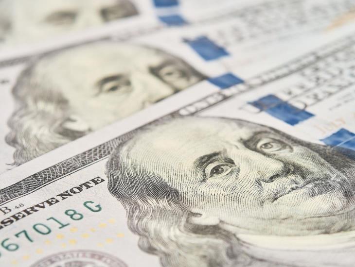 Peso mexicano, sexta moneda más fuerte ante el dólar