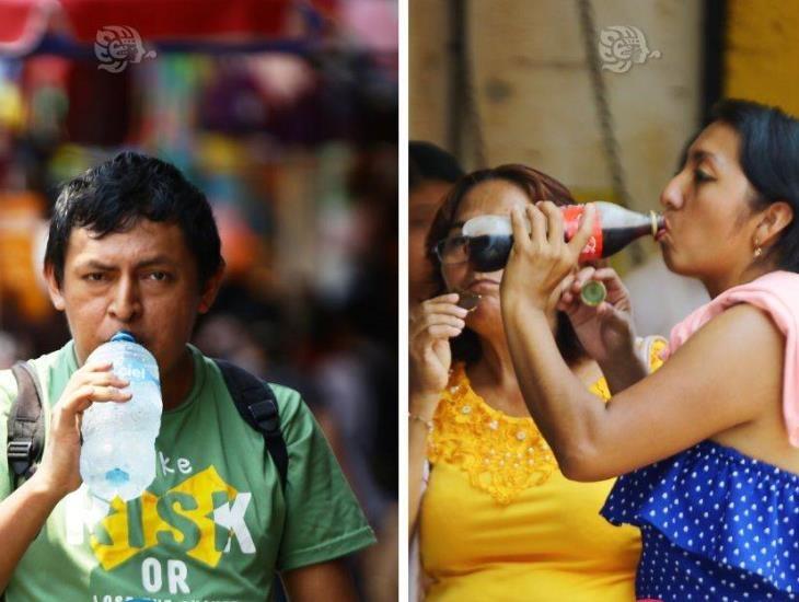 Mexicanos consumen más refresco que agua natural: investigadores