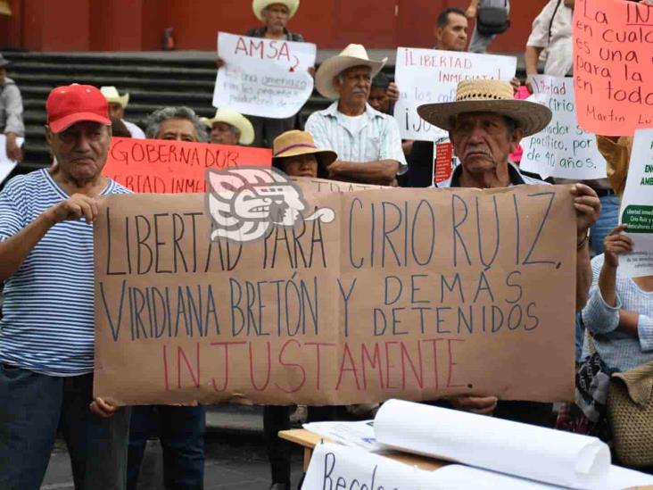 No son todos, exigen liberación de cafetalero y ex alcaldesa de Ixhuatlán del Café