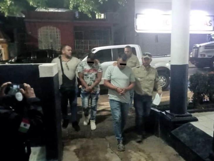 Colombianos cobraban derecho de piso en Acayucan; fueron detenidos