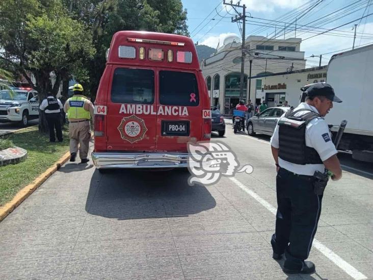 Oficial del IPAX, severamente lesionado tras ser atropellado en Orizaba