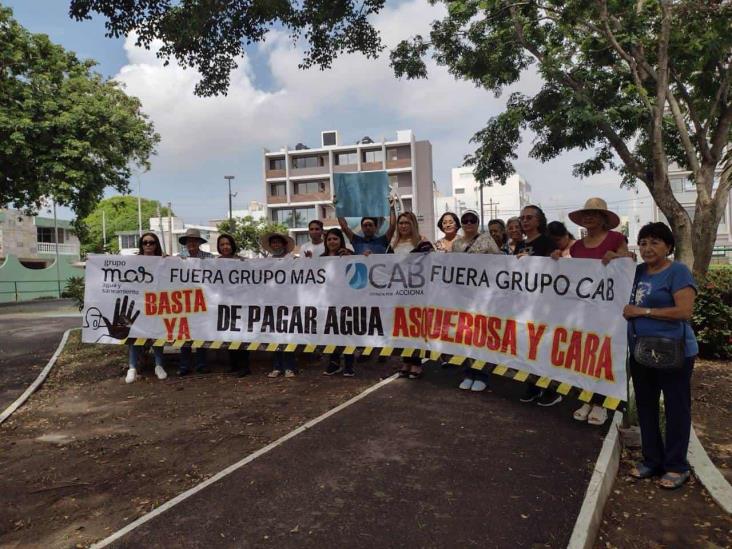 Hartazgo en el Reforma por mal servicio de agua en Veracruz