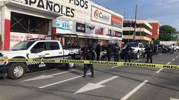 Balacera en Veracruz, a unos pasos de plaza comercial; hay un herido | VIDEO