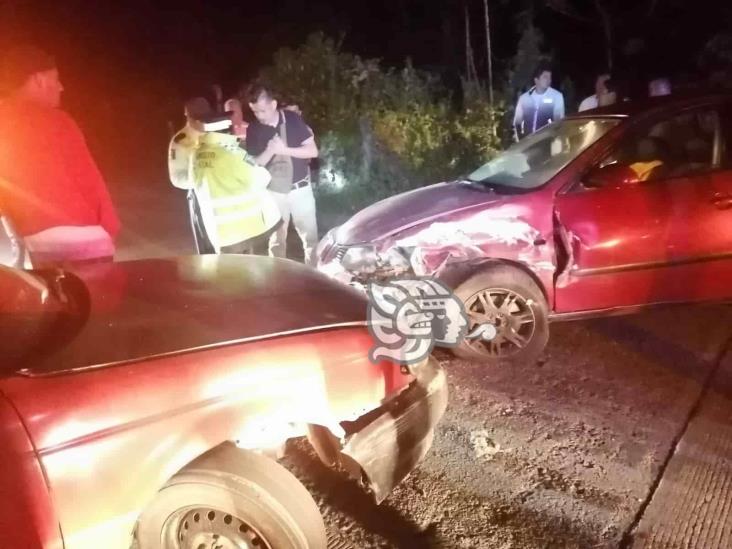 Tres lesionados y daños materiales deja choque en Jilotepec