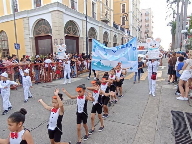 Realizan desfile infantil del Carnaval de Veracruz 2023 | VIDEO