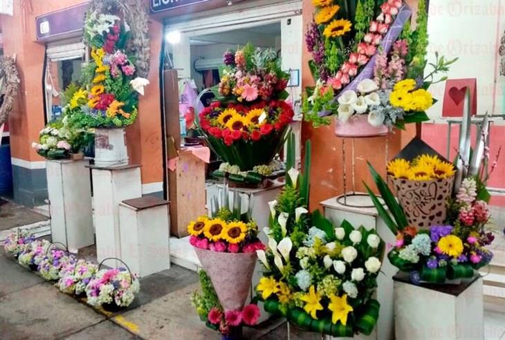 Presentan amparo los comerciantes del mercado de flores en Orizaba; suspenden rehubicación