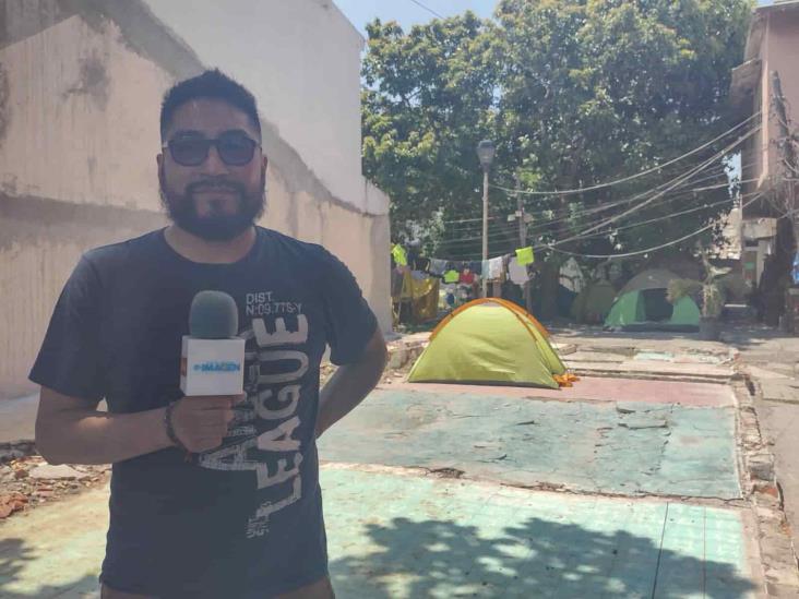 ¿Mejor que un hotel? Turistas del Carnaval de Veracruz acampan en calles de La Huaca