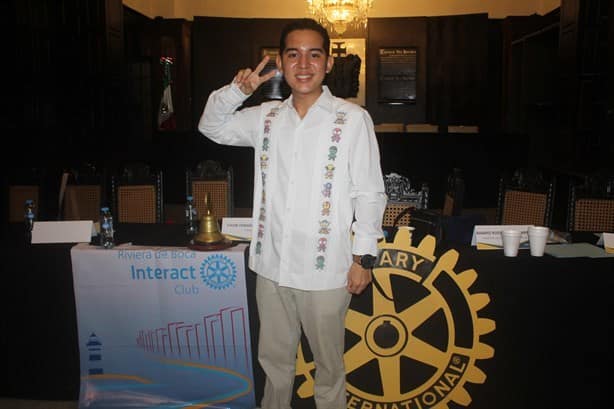 Caleb Hernández, presidente del Club Interact Riviera de Boca encabezó cierre de año rotario