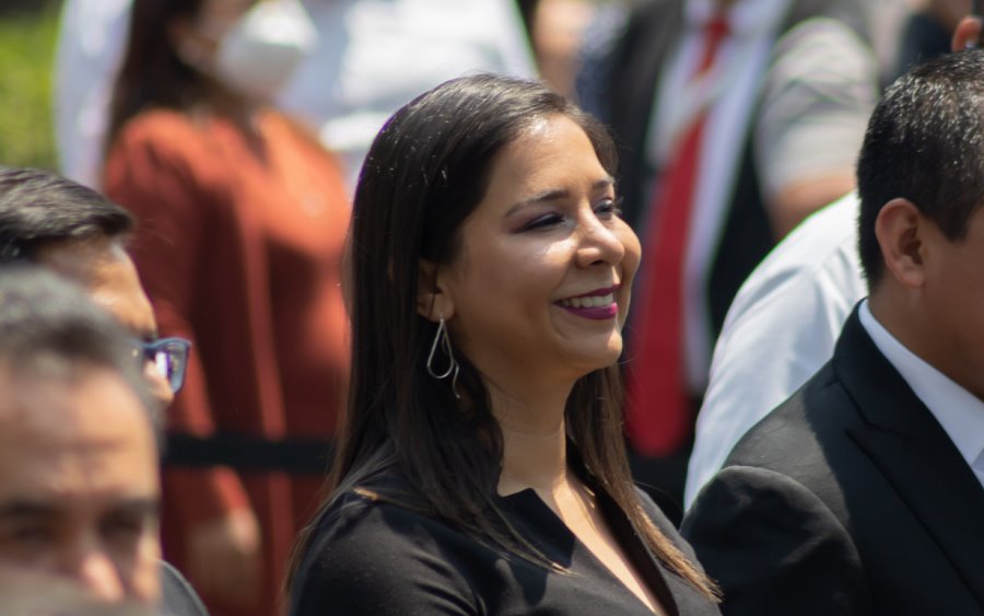 Ariadna Selene Aguilar Amaya, oficial mayor de la SEV, en campaña política