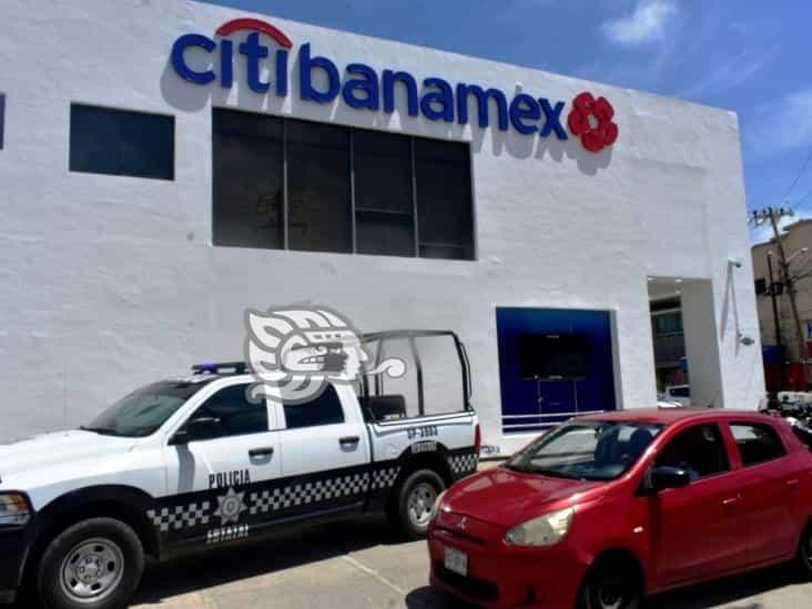 En Coatzacoalcos, en asalto en Citibanamex roban a empleado 100 mil pesos