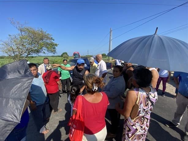 Protestan contra CAEV en Cosamaloapan; tienen varios meses sin agua