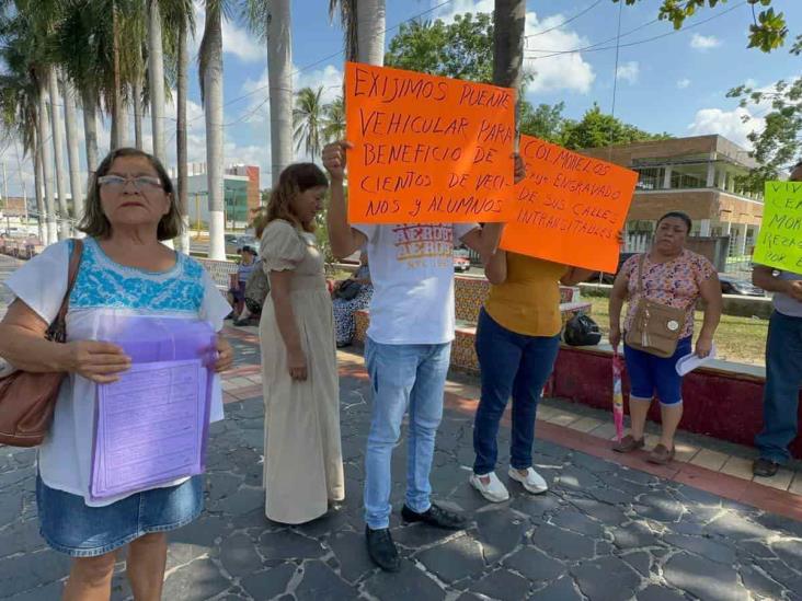 Reclaman a gobierno de Poza Rica por ignorar necesidades de obra (+Video)