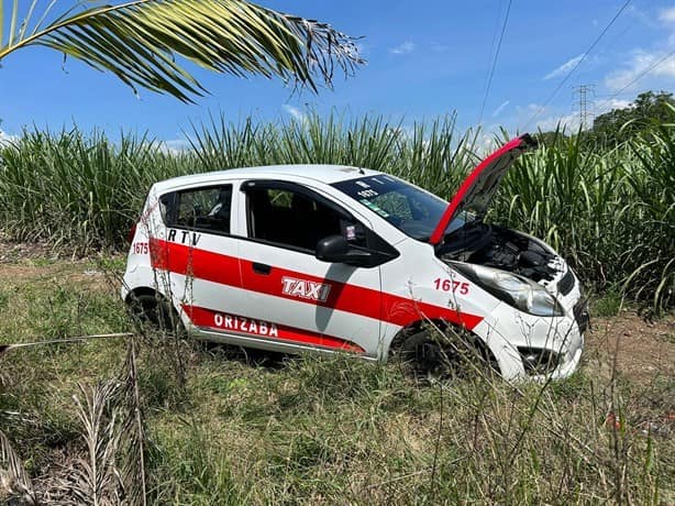 En Ixtaczoquitlán, encuentran taxi robado en Orizaba